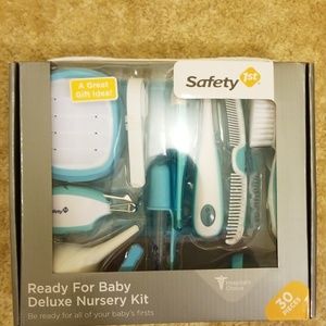 safety first ready deluxe baby nursery kit